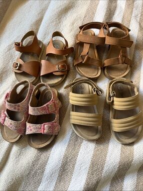 Cat & Jack Kids Tan and Pink Floral Adjustable Strap Sandals - 4 Pair Mix